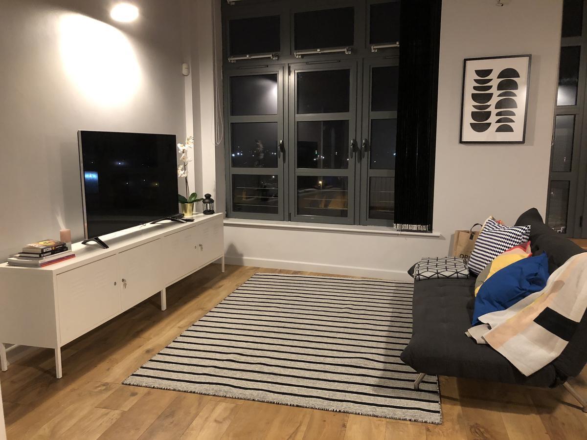 4B Loft Penthouse Industrial Decor With Canal & City Views Coventry Exteriér fotografie