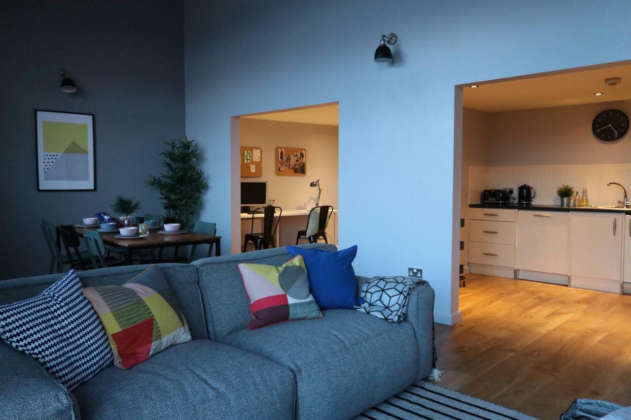 4B Loft Penthouse Industrial Decor With Canal & City Views Coventry Exteriér fotografie